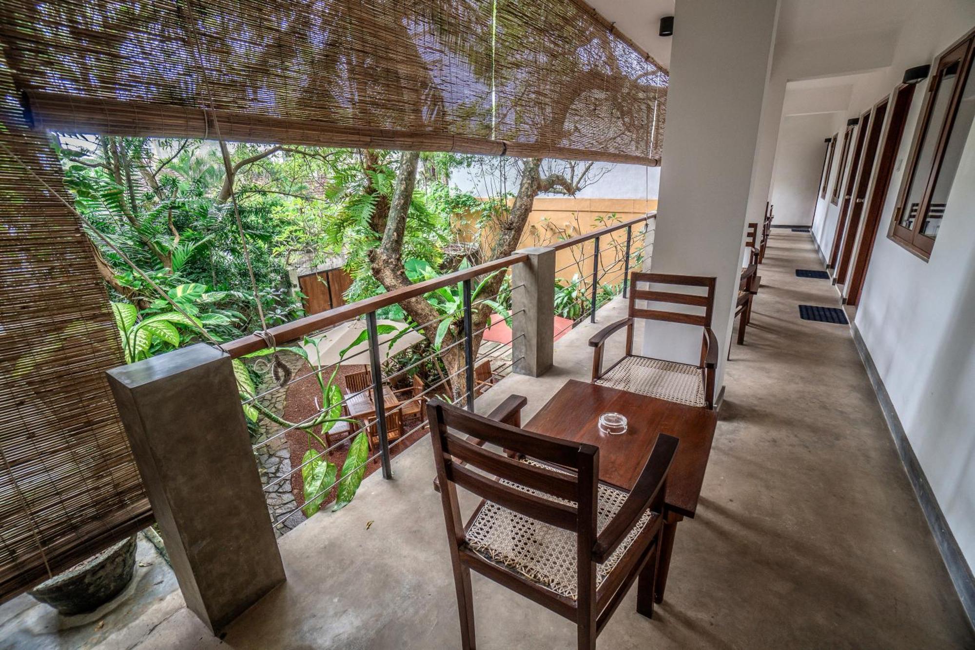 Отель Sayura House Коломбо Экстерьер фото