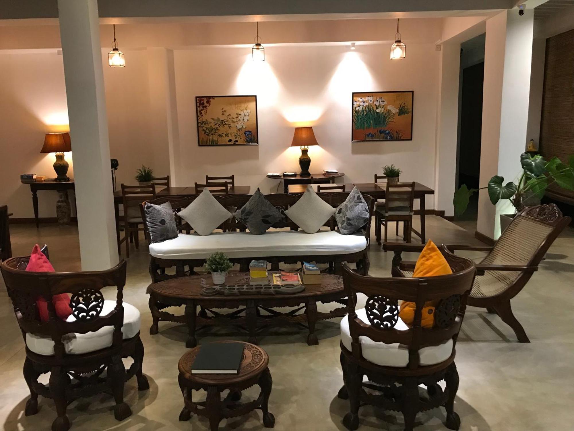 Отель Sayura House Коломбо Экстерьер фото